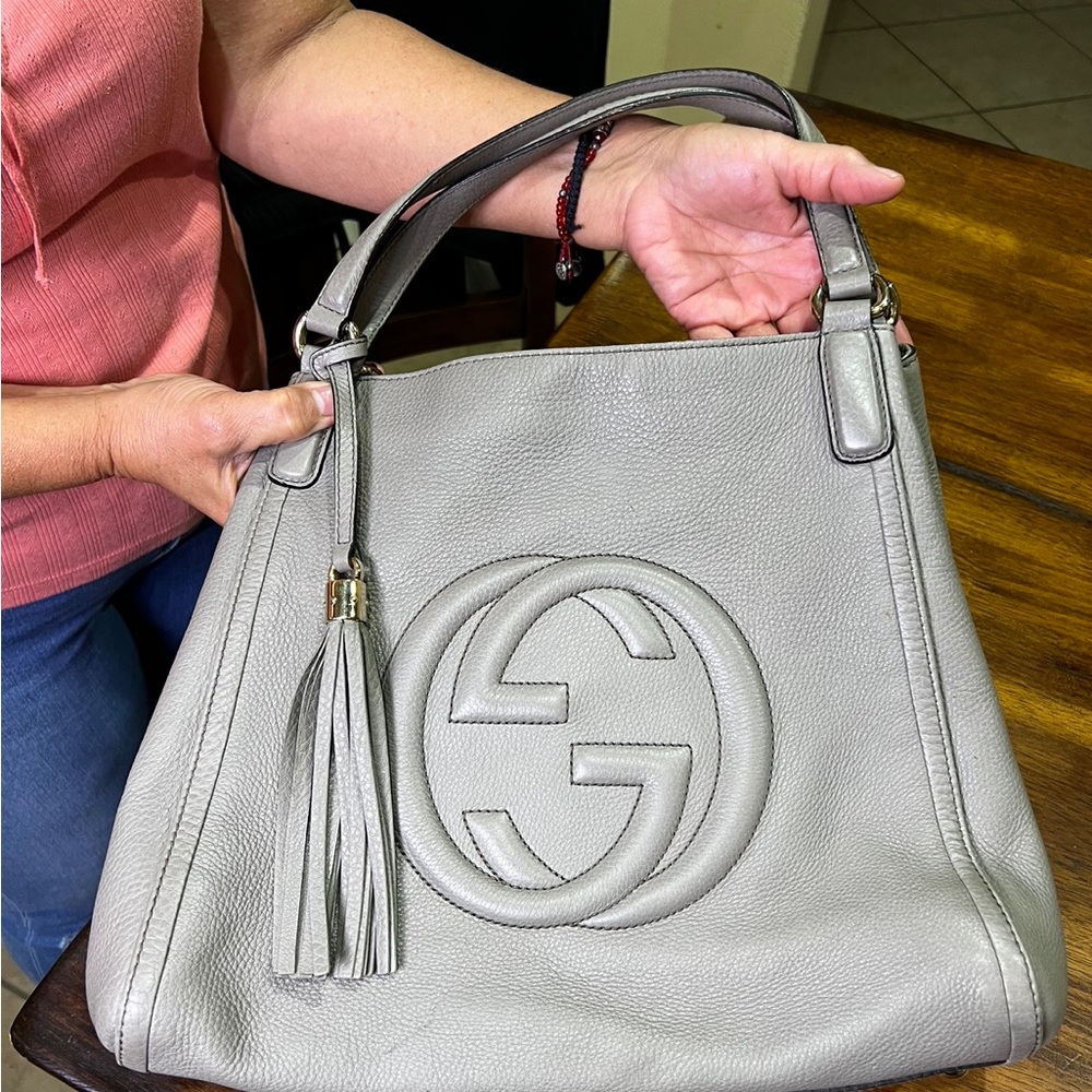 Gucci Grey Pebbled Leather Soho Hangbag